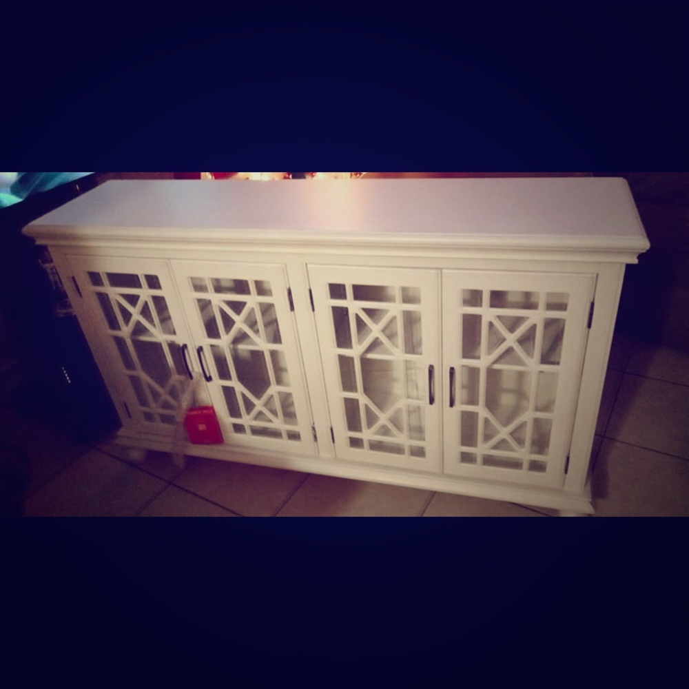 Tv console